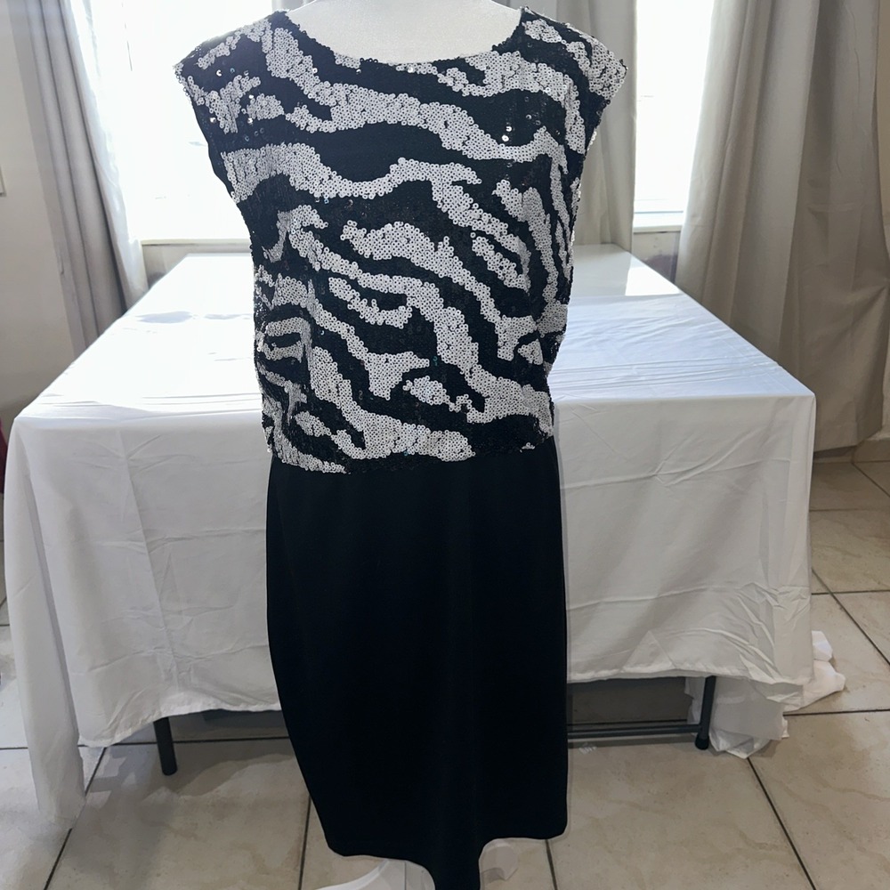 ERIN by Erin Fetherston Dress Black White Sequins Sleeveless Size 12